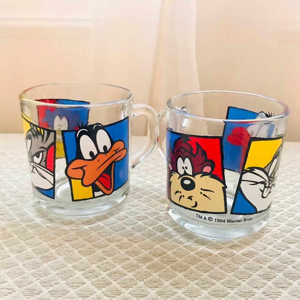 2x 1994 Bugs Bunny, Road Runner, Daffy Duck Mugs